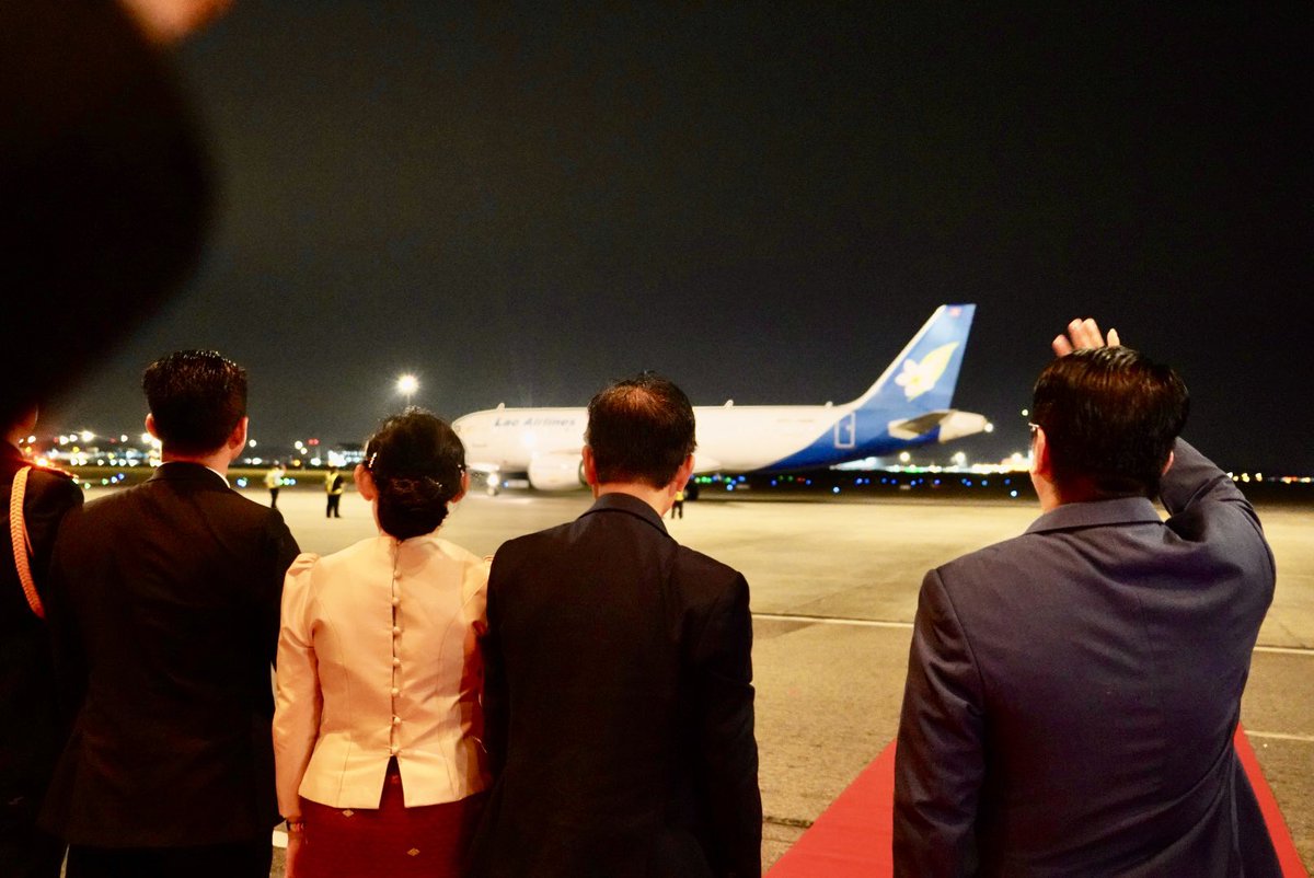 27 Mei 2025 | Sepang

Mengiringi Perdana Menteri Laos H.E. Sonexay Siphandone di Kompleks Bunga Raya KLIA yang berangkat balik sesudah selesai Sidang Kemuncak ASEAN.