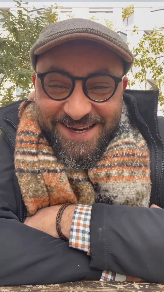 اتكلمت قبل كده في ڤيديو بس نكتب بوست لعل و عسي حد يشوف هنا مشافش الڤيديو 

صديقنا Ahmed Abdelhady او “عمو عبهادي” الاهلاوي الجميل في غيبوبة من رمضان و لسه ربنا مكتبش انه يقوم بالسلامة 

استأذنكم اللي يشوف البوست يدعيله لو تعرف هتعرف انه شخص جميل و طيب و لو متعرفوش ادعيله