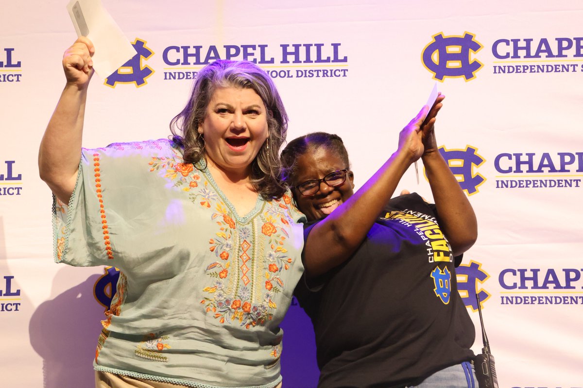 🎉 CHISD wrapped up the year with a celebration honoring retirees, award winners, and service anniversaries! Thank you to all our amazing staff for your dedication this year! 💙💛👏 #CHISDProud #BulldogFamily #EOYCelebration