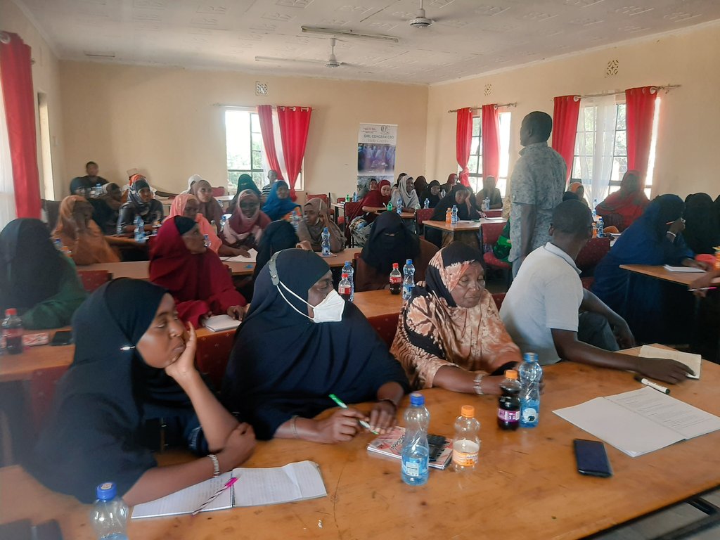 girlconcerncbo's tweet photo. Empowering voices in Merti! Human Rights Defenders trained on women’s rights, effective advocacy tactics, and strategic networking. Together, we’re building a stronger, more inclusive movement for gender equality. #WomenHumanRightsDefenders #Merti #AdvocacyForChange https://t.co/N6PrO4AsJh