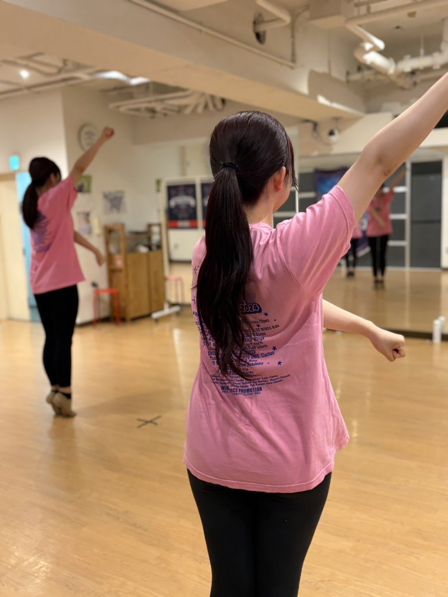 WDP_CPS_Cheer's tweet photo. (CPS)
火曜　Openクラス
毎週火曜 19:30～20:45
高校～大学生を対象としたクラスです！
レ��スンでは月毎に様々なジャンルのルーティーンを行います！
自分自身のスキルアップ・また高校の部活を引退したけれどまだまだチアダンスは続けたい‼️
と言う方に是非オススメです🙋‍♀️✨️

#チアダンス #チア https://t.co/qtQCqnV7VU