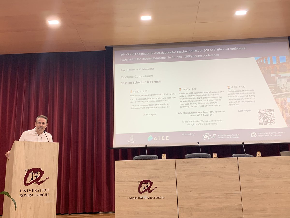 DemirbasNazli's tweet image. Doctoral consortium has started with PhD candidates presenting their dissertations @ATEE_Brussels @argeturv @universitatURV #ateespring2025