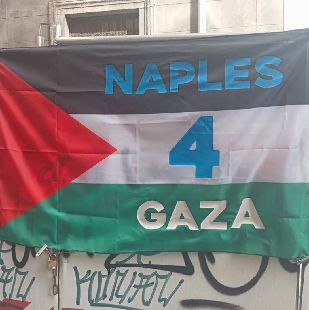 leylahamed's tweet photo. Napoli @sscnapoliES x Palestine 🤝🏽🇵🇸

Clubs may stay silent. Fans will not. https://t.co/Mv112shlCA