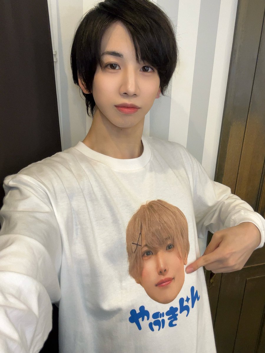 mitsuki_ramuket's tweet photo. 本日は矢吹 藍 聖誕祭2025に出演しました💙ありがとうございました！！
改めてやっぴーおめでとう！！🎉

久しぶりにやっぴーと2人で歌えてうれしかったな〜✨
そして聖誕ロングTシャツはお気に入りです🥰 https://t.co/1HXhSenWFN