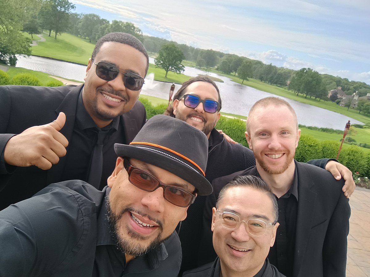 AfroLatineers's tweet image. Post-wedding photo at @BrooklakeCC #cocktailstyle