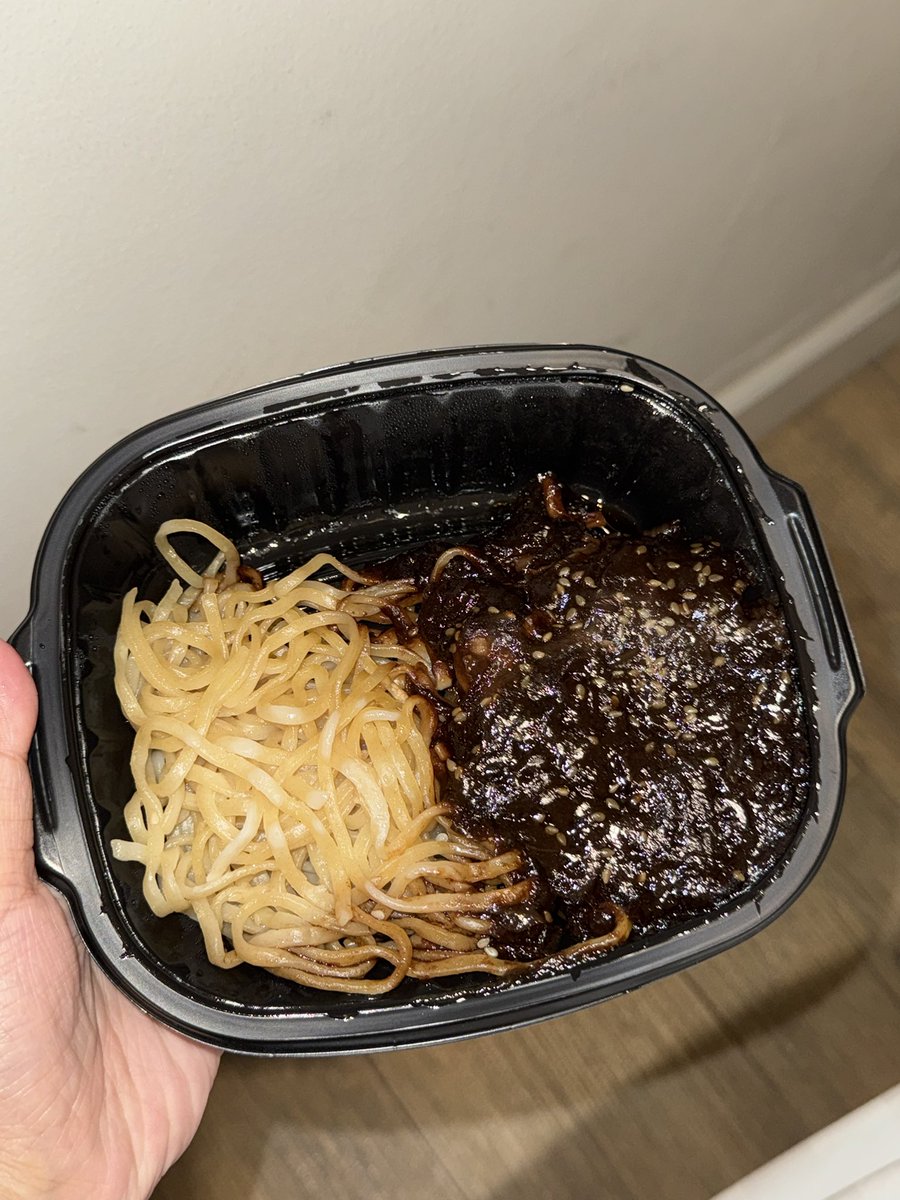 jsrecovery_'s tweet photo. jjajangmyeon was SOOOOO YUMMY https://t.co/FGAEJCLf0V