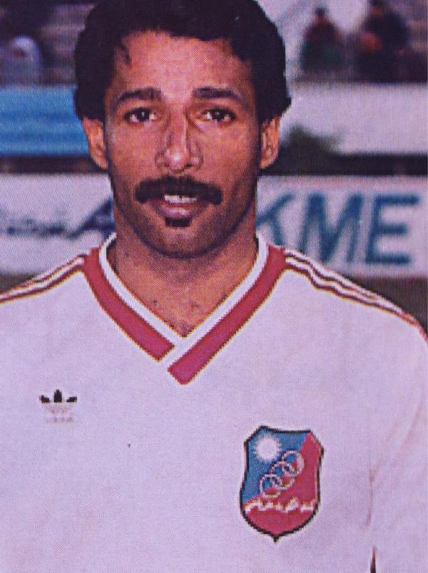 Q8Fans's tweet photo. انا لله و انا اليه راجعون 
الله يرحمه و يغفر له و يسكنه الجنه 
وليد الجاسم (المعلم) https://t.co/u8aJoknRWf