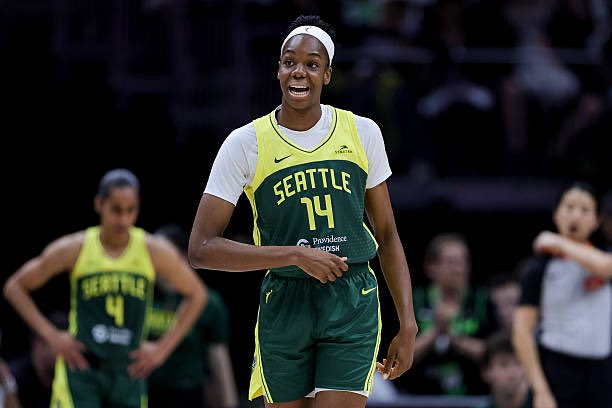 Brenden_Potts (@brendenpotts) on Twitter photo I wrote about the next Star in the Making for the Seattle Storm, rookie Dominique Malonga. As she gets acclimated to the team, she has the skill set, learning ability, and people around her to thrive in the WNBA for many years. <a href="/WorldExposureWB/">World Exposure Report Women’s Basketball</a> ⛈️🇫🇷🏀
worldexposurereport.com/news_article/s… I wrote about the next Star in the Making for the Seattle Storm, rookie Dominique Malonga. As she gets acclimated to the team, she has the skill set, learning ability, and people around her to thrive in the WNBA for many years. <a href="/WorldExposureWB/">World Exposure Report Women’s Basketball</a> ⛈️🇫🇷🏀
worldexposurereport.com/news_article/s…