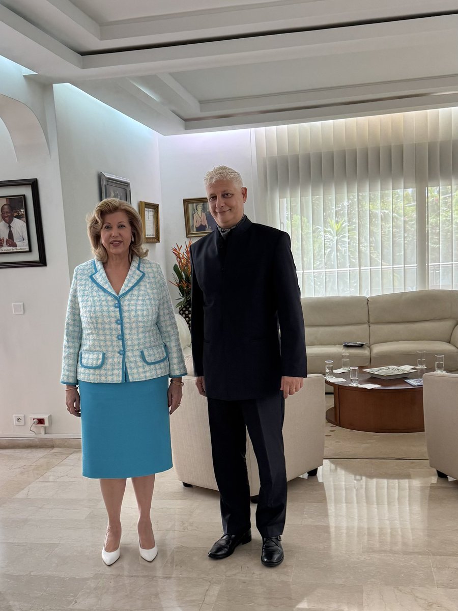 Olivier Beer (@olivierbeer1) on Twitter photo Avec Mme Dominique Ouattara, 1ère Dame de Côte d’Ivoire, nous avons échangé sur la situation des enfants ayant fui la guerre, et ayant dû quitter leurs écoles, leurs amis, leurs proches. Comment leur donner l’espoir d’une vie meilleure en Côte d’Ivoire? <a href="/UNHCRWestAfrica/">UNHCR West & Central Africa</a> <a href="/ONU_CIV/">Nations Unies Côte d'Ivoire</a> Avec Mme Dominique Ouattara, 1ère Dame de Côte d’Ivoire, nous avons échangé sur la situation des enfants ayant fui la guerre, et ayant dû quitter leurs écoles, leurs amis, leurs proches. Comment leur donner l’espoir d’une vie meilleure en Côte d’Ivoire? <a href="/UNHCRWestAfrica/">UNHCR West & Central Africa</a> <a href="/ONU_CIV/">Nations Unies Côte d'Ivoire</a>