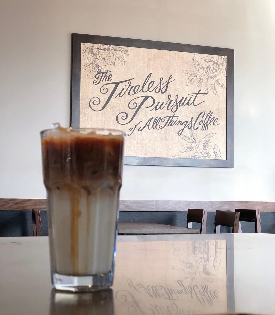 stinglikeame's tweet photo. @jessmachadoshow @Starbucks This was pretty common pre-covid, at least when I worked at Starbucks in 2017/18. Although, as a barista I only did it if someone asked, why make more work for myself? (photographic evidence of what college me thought was “art”) https://t.co/MXOcaQ8WZO