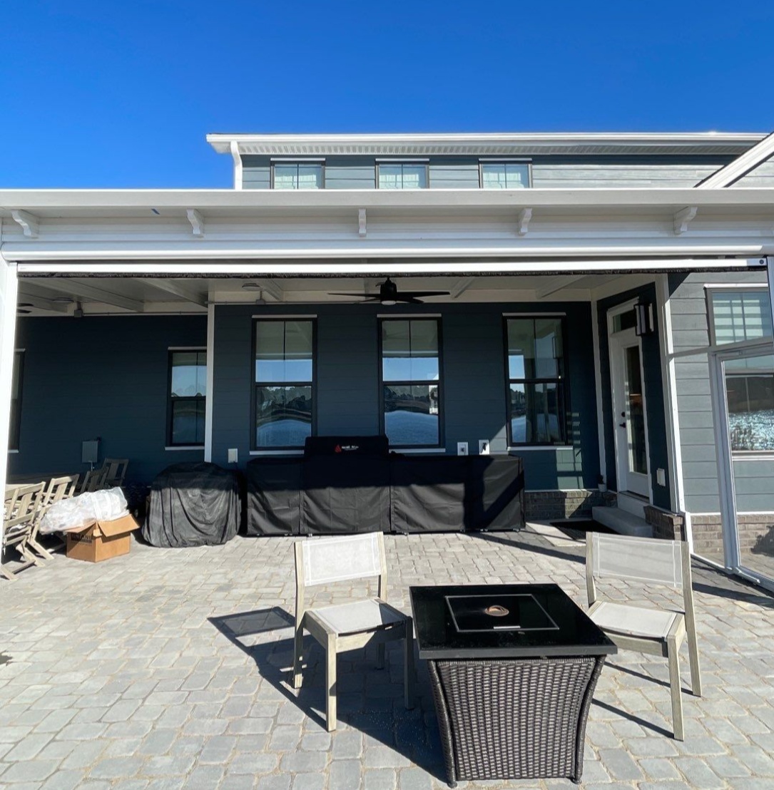 contractxterior's tweet photo. Open-air and perfectly protected โจ
We transformed this patio with a beautiful cover and a retractable screen - creating the ultimate screen enclosure! ๐ฟ Swipe to see the before!
Call us today! (843)-357-9234
#PatioGoals #OutdoorLiving #ScreenEnclosure #HomeUpgrade https://t.co/7plXWLrPqJ