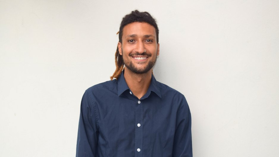 Temple College of Education and Human Development (@templecehd) on Twitter photo 🎓 When Cory Roberts first came to Temple, research wasn’t even on his radar. Now, as a graduate student in our Applied Research and Evaluation program, he is helping drive real change in education. 
Read more: ow.ly/ys9v50VBPTW 🎓 When Cory Roberts first came to Temple, research wasn’t even on his radar. Now, as a graduate student in our Applied Research and Evaluation program, he is helping drive real change in education. 
Read more: ow.ly/ys9v50VBPTW