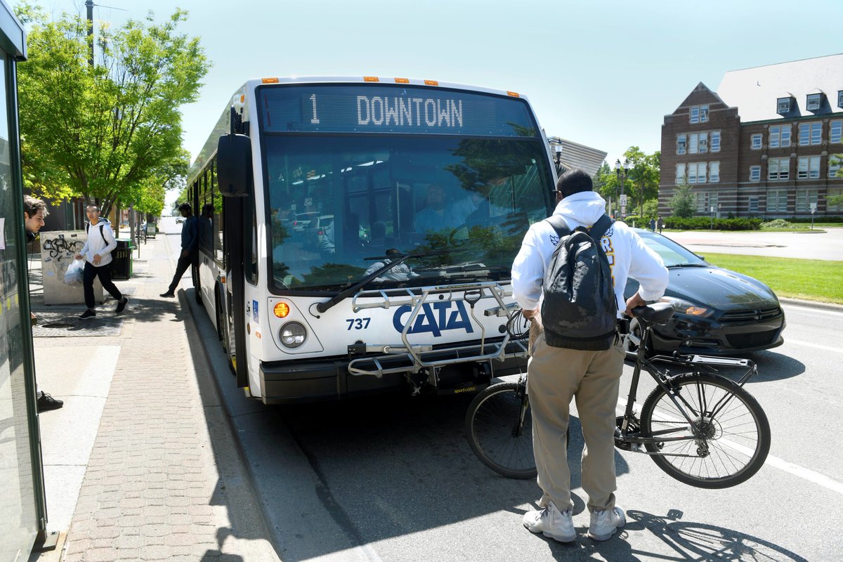 🚲 #Biking is easy with CATA — every fixed-route bus has bike racks at the front of the bus to secure up to three bikes 🚌

#TravelTipTuesday: learn how to properly load &amp; unload your bike from the bike rack at cata.org/bikes.

#NationalBikeMonth #PublicTransit #rideCATA