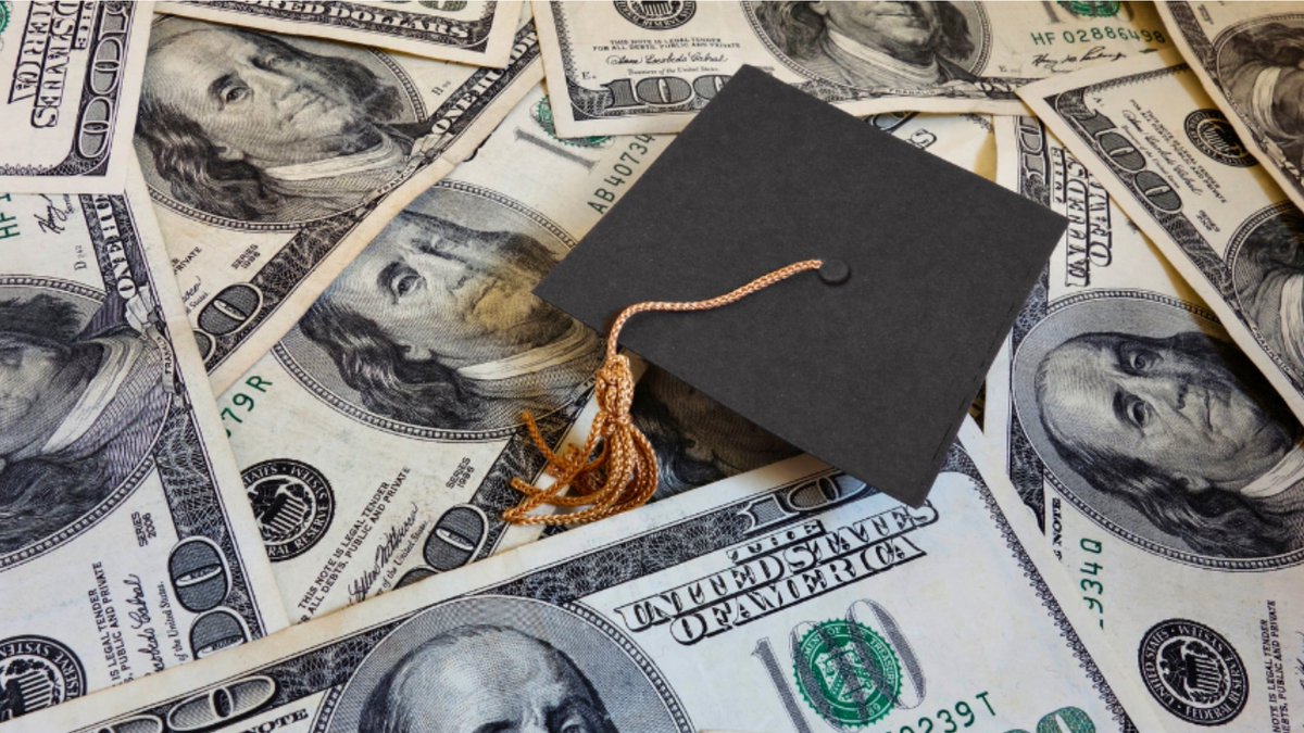 Women & Politics Institute (@au_wpi) on Twitter photo New from #OnGenderStudent: <a href="/AU_SPA/">School of Public Affairs</a> master’s student Christian Hollowell explores the looming threat of defunding subsidized federal student loans & the ramifications on women, particularly lower-income women of color+the pursuit of higher education+beyond. bit.ly/3HdYfxB New from #OnGenderStudent: <a href="/AU_SPA/">School of Public Affairs</a> master’s student Christian Hollowell explores the looming threat of defunding subsidized federal student loans & the ramifications on women, particularly lower-income women of color+the pursuit of higher education+beyond. bit.ly/3HdYfxB