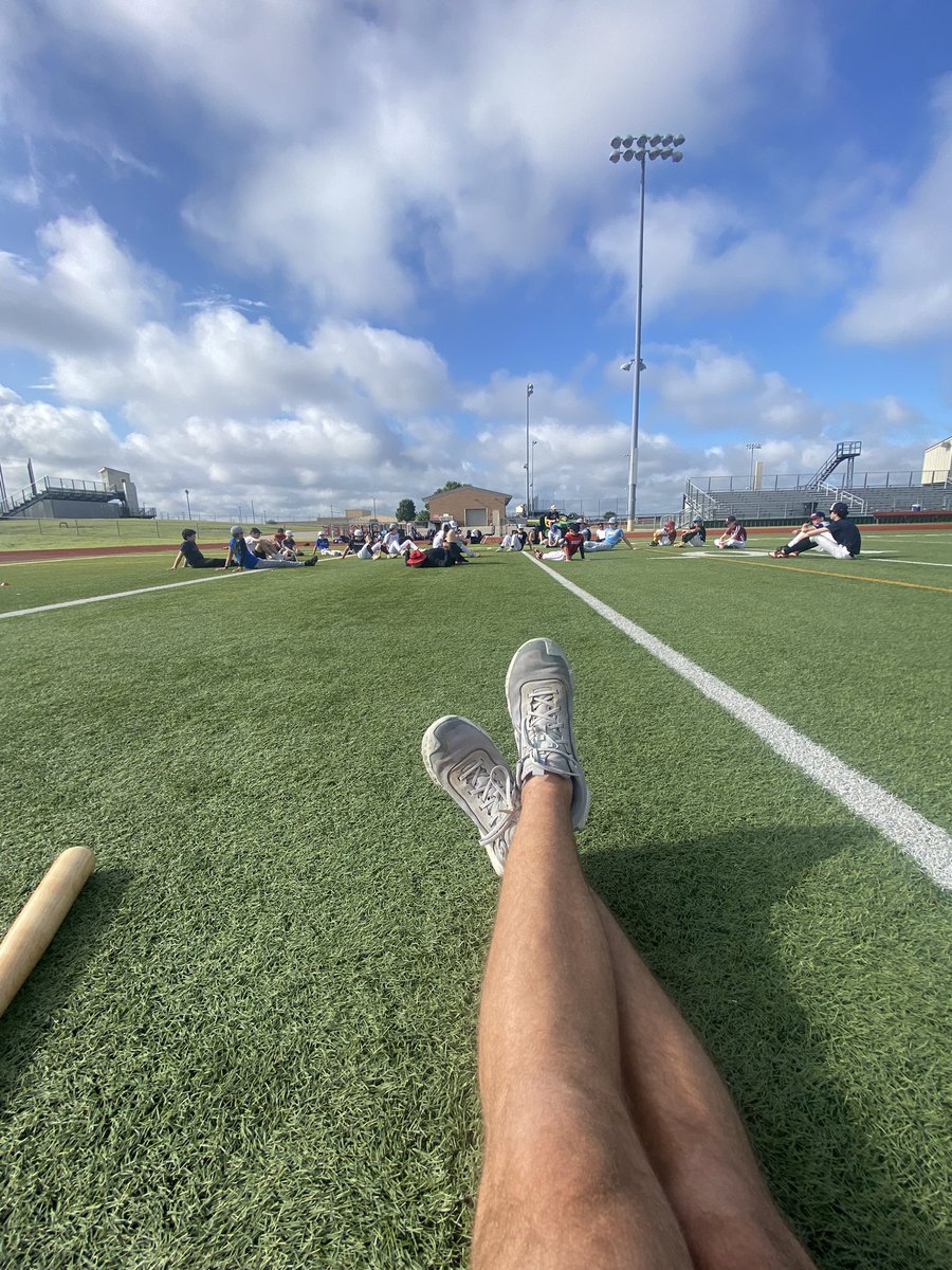 Day one of LHS Baseball camp here at The Nest. You know we are starting off with our daily 5 minutes to get our mind right! 

#TranquilloTuesday #HAWKS