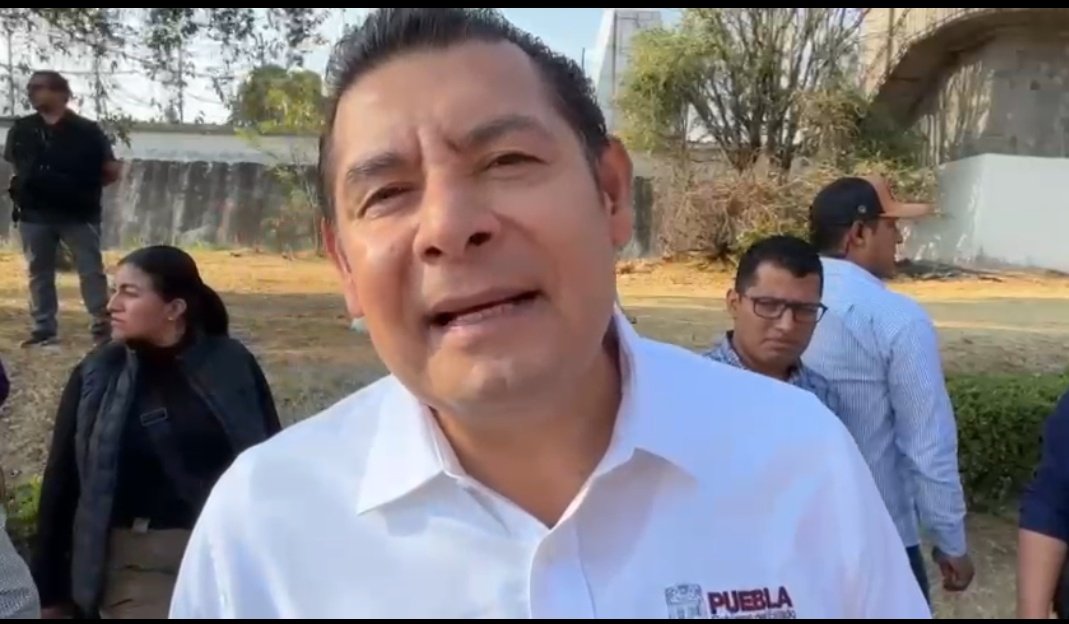 Comunicando23's tweet image. Para que no haya duda de que @armentapuebla_ impulsa la #corrupción en su #gobierno. consiente que sus empleados dobleteen en la nómina oficial y sus medios de comunicación.
Se convierten en gente parcial y hacen perder su poca credibilidad
@PiensaPrensa

reportedelinformante.com/columna-la-ent…