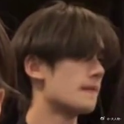 luluhan45447634's tweet photo. Whether he's on stage or in front of the camera, Ding Chengxin always wears a sweet, smiling face. But offstage, he's cool, aloof, and full of rebellious charm.
#DingChengxin #AssassinInRed2 #BeijingFilmAcademy
#丁程鑫 https://t.co/K0KnnckUP6