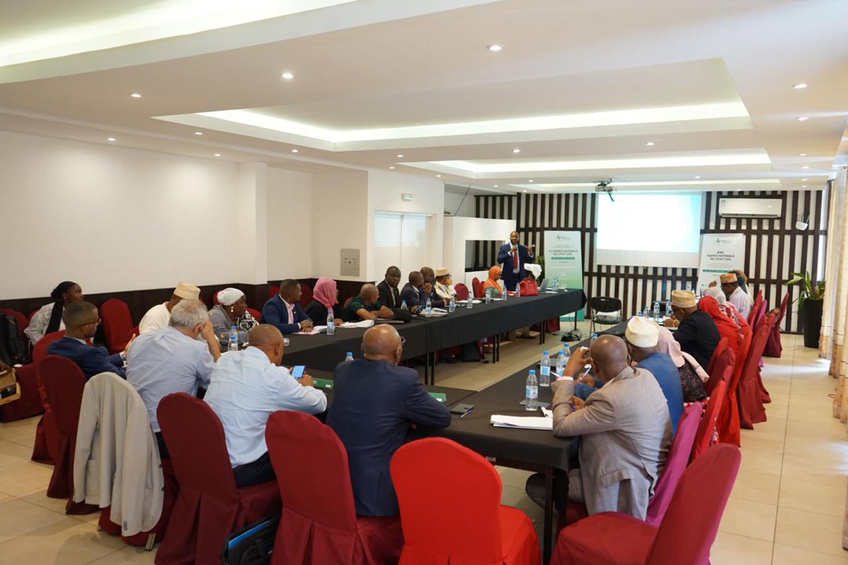 🆕ℹ️le Ministère de l’Intérieur a lancé officiellement le processus d’élaboration du décret encadrant l’Agence Nationale de l’État Civil (ANEC), lors d’un atelier national à l’hôtel Retaj. 
facebook.com/share/p/19Ucn6…