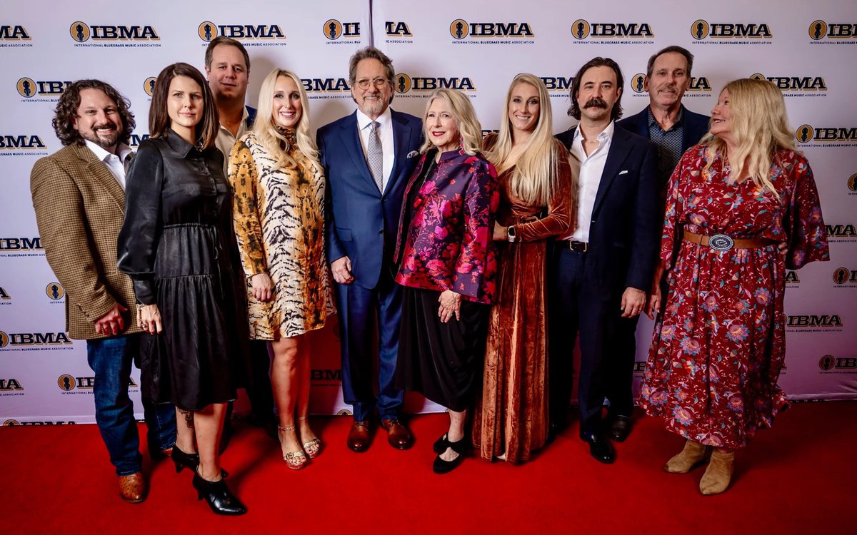Let’s all wish Jerry Douglas a HAPPY BIRTHDAY! Leave him a birthday message below. Here’s Jerry with his beautiful family!
Left to Right: Grant &amp; Natalie Douglas, Kerry &amp; Nola Oakley, Jerry &amp; Jill Douglas, Oliva Douglas Burns, Patrick Sheehan, and Blaine &amp; Leslie Douglas