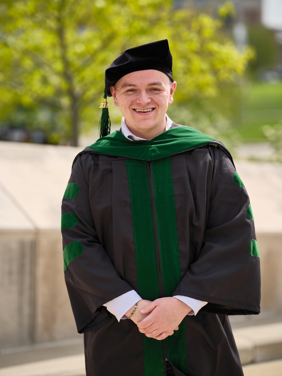 MSU College of Human Medicine (@msumd) on Twitter photo After caring for his mom through heart failure and cancer, Dennis Boynton found his calling in medicine. He’s now matched into internal medicine at <a href="/HenryFordHealth/">Henry Ford Health</a> and hopes to specialize in hematology/oncology in her honor. 💚
Read his story: go.msu.edu/dennis After caring for his mom through heart failure and cancer, Dennis Boynton found his calling in medicine. He’s now matched into internal medicine at <a href="/HenryFordHealth/">Henry Ford Health</a> and hopes to specialize in hematology/oncology in her honor. 💚
Read his story: go.msu.edu/dennis