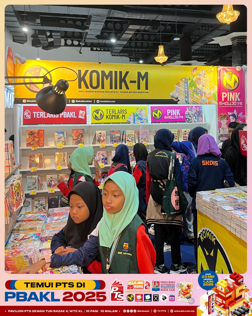 Terima kasih diucapkan kepada adik-adik yang hadir dari Bukit Tinggi, Johor. Katanya mereka bergerak seawal jam 5pagi dari sekolah menuju ke PBAKL 2025. Pavilion PTS terus bertukar menjadi syurga buku bagi para pelajar yang teruja melihat deretan buku berwarna-warni dengan