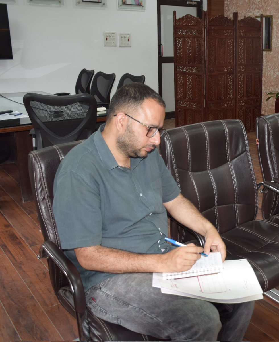 Information & PR, Poonch (@dicpoonch) on Twitter photo In connection with the upcoming World Environment Day 2025, the Deputy Commissioner Poonch Sh. Vikas Kundal today chaired a meeting to review and finalize the schedule of activities planned for the district.
<a href="/Divcomjammu/">Divisional Commissioner Jammu</a> <a href="/diprjk/">Information & PR, J&K</a> In connection with the upcoming World Environment Day 2025, the Deputy Commissioner Poonch Sh. Vikas Kundal today chaired a meeting to review and finalize the schedule of activities planned for the district.
<a href="/Divcomjammu/">Divisional Commissioner Jammu</a> <a href="/diprjk/">Information & PR, J&K</a>