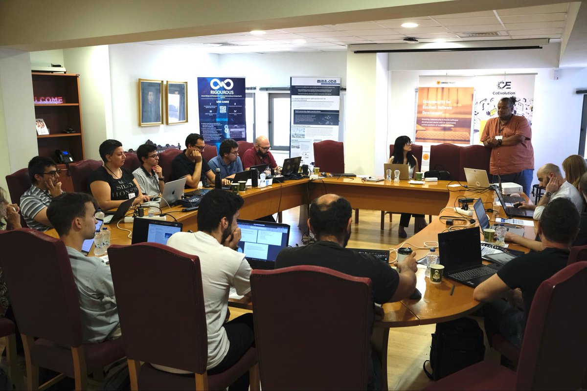 Dienekes tweet media