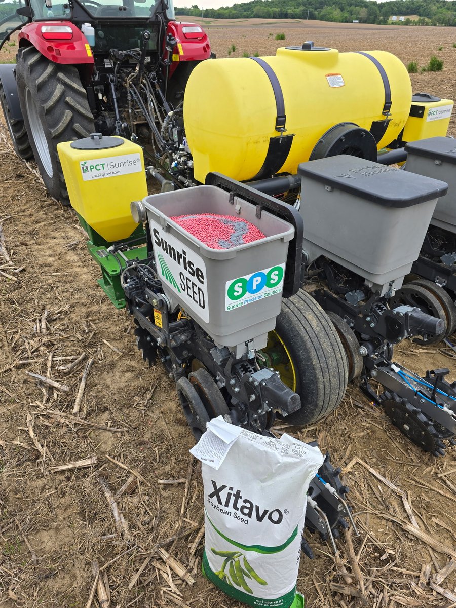 SunriseCoopOH's tweet image. Another #PCTSunrise #soybean #plot going in the ground today.
#Xitao beans (@BASF) + #starters & #biologicals from our #PCT product line-up = one abundant harvest!
#SPS #OhioAg #PrecisionAg #plant25 #SunriseCooperative