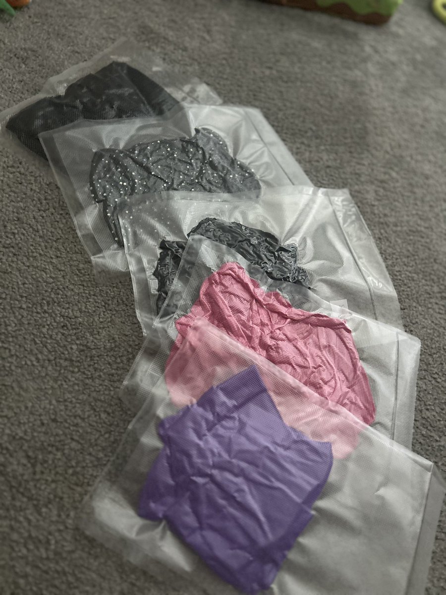 SophiaLisaCs's tweet photo. Ich teile ein Stück von mir – getragene Wäsche aller Art, liebevoll verpackt, vakuumversiegelt und ganz diskret zu dir gesendet. 💌

Jedes Teil ist individuell getragen.
Ob du etwas Bestimmtes suchst oder dich überraschen lassen willst – schreib mir gern.
#duftslips #duftfetisch https://t.co/xaz9DvcjEq