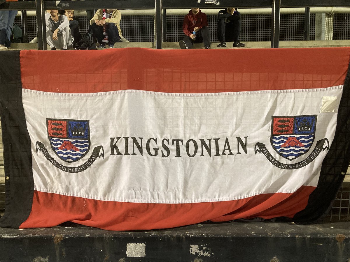 isthmian.co.uk/articles/joint… Joint-Managers for the K's

Dean Thomas and Mitchal Gough step up to become joint-managers at Kingstonian

#IsthmianLeague #PitchingIn #Kingston