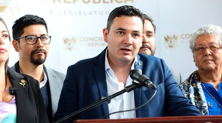 - Con Raíces vamos a arreglar Guatemala del mal gobierno de Semilla.