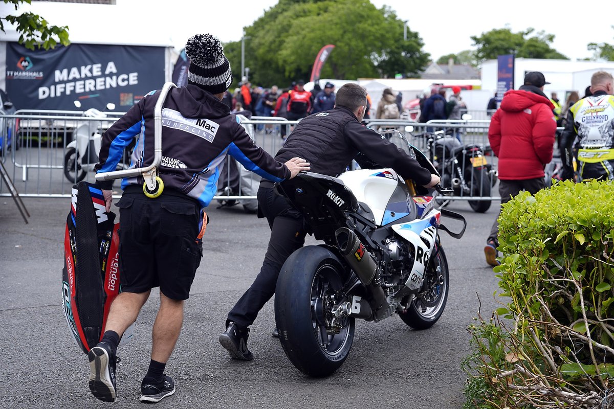 Spotting Eazi-Grip around the IOM TT paddock with <a href="/deanharrisonTT/">Dean Harrison</a>, Julian Trummer and <a href="/M_Dunlop3/">Michael</a>...