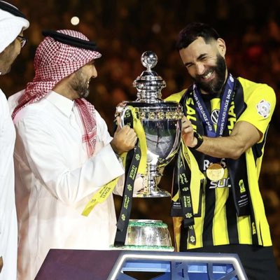 alsiyali_r's tweet photo. #صورة_جديدة_للملف_الشخصي https://t.co/kmNWRoNG6b