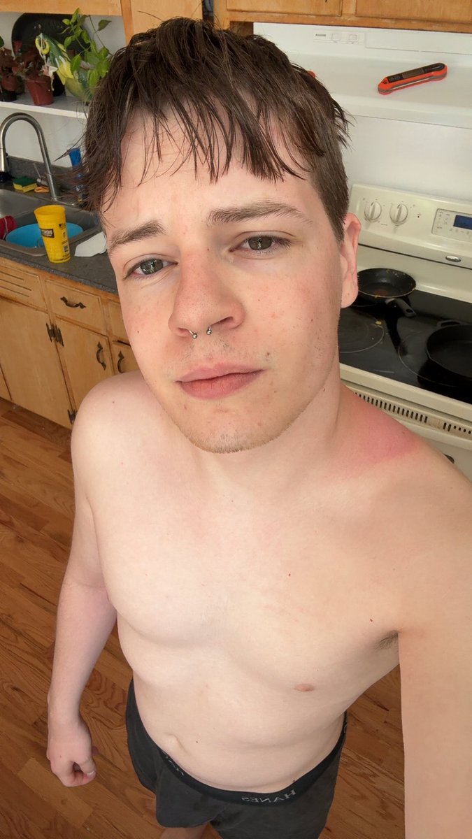 Gay_Man_Fan's tweet photo. Farmers Tan #gay #gayjock #bi #sexy https://t.co/iztLbzhhfK