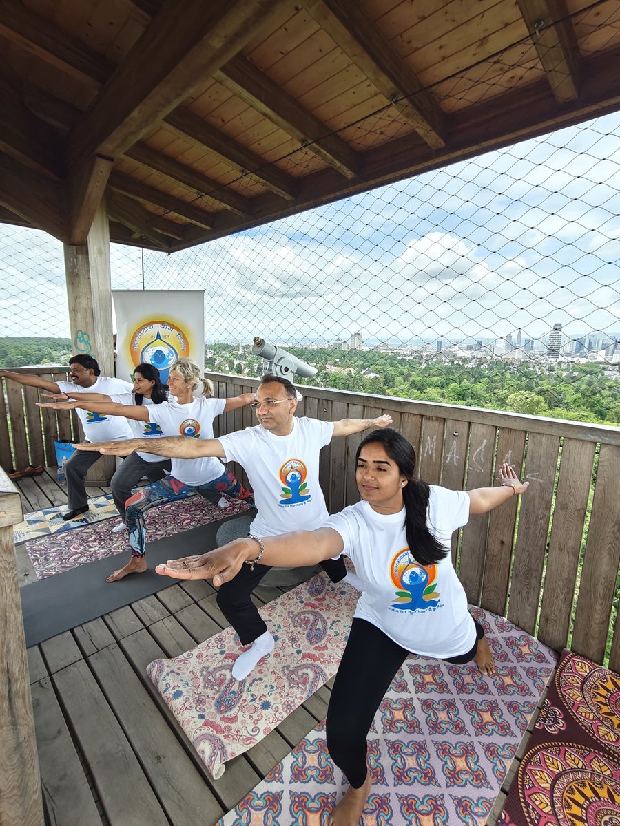 CGIFrankfurt's tweet photo. 25 days to IDY 2025!

Yoga at #Goetheturm - observation tower built entirely of wood in the #stadtwald Frankfurt with amazing views of #frankfurtskyline and #stadtwald.

@MEAIndia @IndianDiplomacy  @ICCRNewDelhi  @moayush  @eoiberlin https://t.co/XeAoInP4Nc