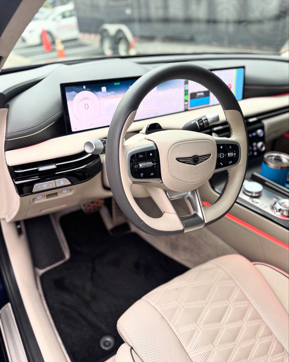 bisimoto's tweet image. It&apos;s #TurboTuesday!
Join me at 12pm Pacific, 3pm Eastern on Instagram live for a new #Bisimoto #Tech2sDay show.
Today, we will chat about my experiences with the 2025 #Genesis #G80 #AWD 3.5T Sport Prestige, @semashow plans for this year, tech and more.
instagram.com/bisimoto