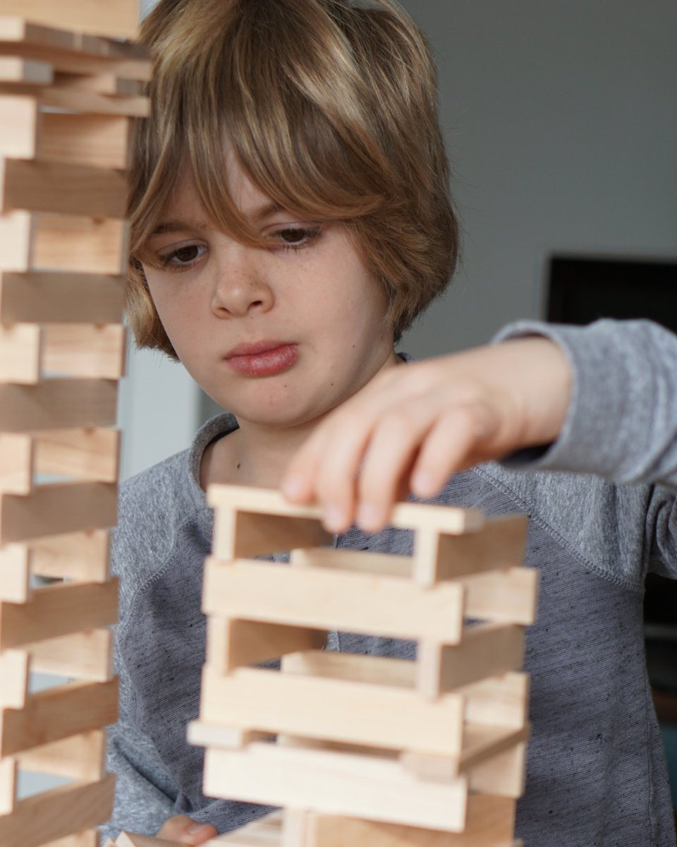 Master builder in the making 👷‍♂️🏗️

#kevaplanks #stemtoys #woodenplanks #handsonactivities #futureengineer #creativekids