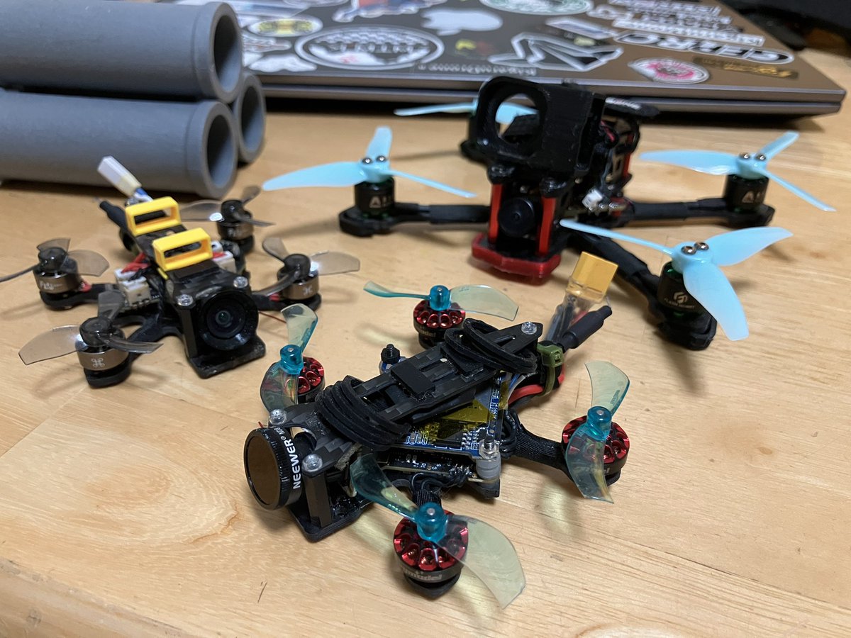 neco_kentaro's tweet photo. おもちゃのドローン。
#ggbone #ggbonefive #ggbonepocket #sub100 #fpv #drone https://t.co/GIZBCS9e5A