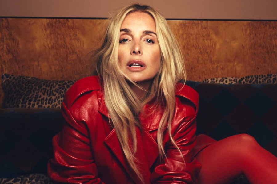 Official Charts (@officialcharts) on Twitter photo Louise (<a href="/LouiseRedknapp/">Louise Redknapp</a>) is heading for the Top 10 with brand-new album #Confessions this week ☎️❤️
Read more: officialcharts.com/chart-news/spa…
#Louise Louise (<a href="/LouiseRedknapp/">Louise Redknapp</a>) is heading for the Top 10 with brand-new album #Confessions this week ☎️❤️
Read more: officialcharts.com/chart-news/spa…
#Louise