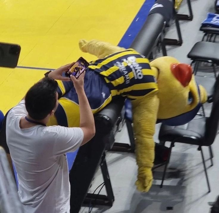 cadde fotoğraflarını gördükçe