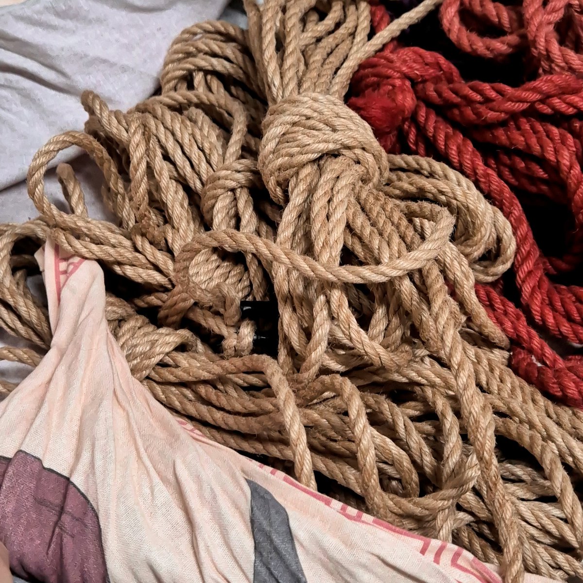 고생했다 청소하고 자자...