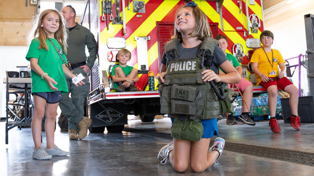 🔥🚓 Hey 5th &amp; 6th graders!
Join Haltom City’s Junior Fire/Police Camp — July 21–25, 8:30 AM–4:30 PM!
✅ Lifesaving skills
✅ Crime scene fun
✅ Firetruck tours
✅ Team-building

📍 $150 | Spots fill fast!
🔗 Register: haltomcitytx.wufoo.com/forms/Haltom-c…
#HaltomCity #SummerCamp #SummerFun