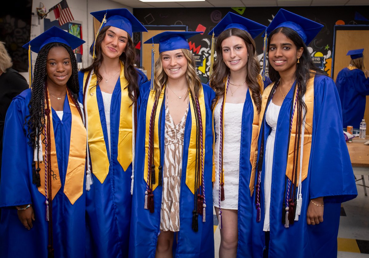 📷 Congratulations to the Highland School of Technology Class of 2025! We are proud of your accomplishments and excited to see what the future holds for you. Well done, graduates!