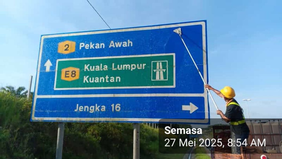 RC_Maran's tweet photo. Kerja penyenggaraan rutin RO4 - Penyelenggaran perabut jalan di laluan FT83 Jalan Utama Jengka Utara/Selatan, Seksyen 24.10, Daerah Maran, Pahang

@jkrmaran / @JKRJERANTUT
@JKRPAHANG
@ZTTCSFJ
@CSFJ_JKR
@IPJKR_Official
@moworksmy 
@ahmadmaslan 
@AlexNantaLinggi https://t.co/434bAYf6Jt