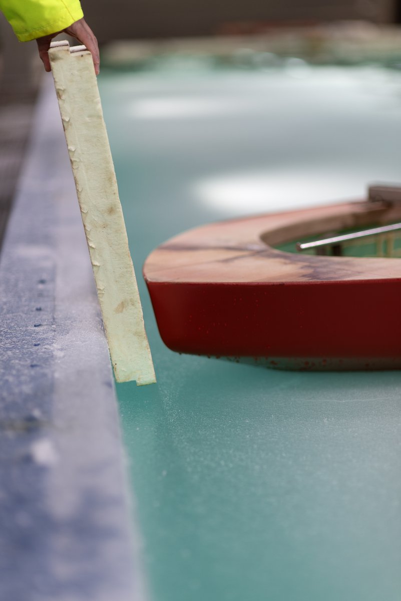 Today's test schedule in our #icebreaking laboratory included channel breakout tests.

Since the #icebreaker could easily turn out of its own track in 1.5-metre level ice, one of our test engineers had to "catch" it with a piece of foam before it collided with the tank edge.