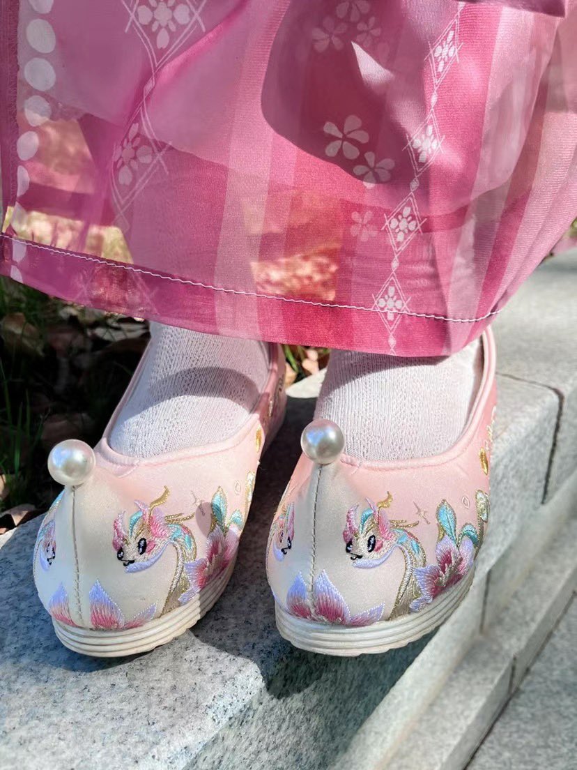 汉服鞋爱好者 tweet media