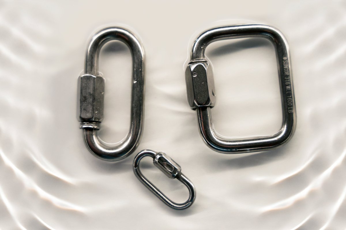 We manufacture reliable, heavy-duty connecting links available in both cast and drop forged options. Crafted from premium stainless steel, our links are built to withstand the harshest environments! ☑️
#StainlessSteel #Industrial #Marine #Rigging #Construction #Boating #QuickLink