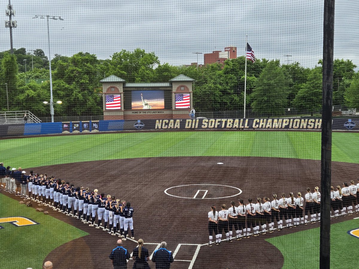 Let's do this #d2sb <a href="/UTampaSoftball/">Tampa Softball</a> <a href="/uttylerpatriots/">UT Tyler Patriots</a> <a href="/BarbJordan_AB/">Barb Jordan</a> on ncaa.com 11am