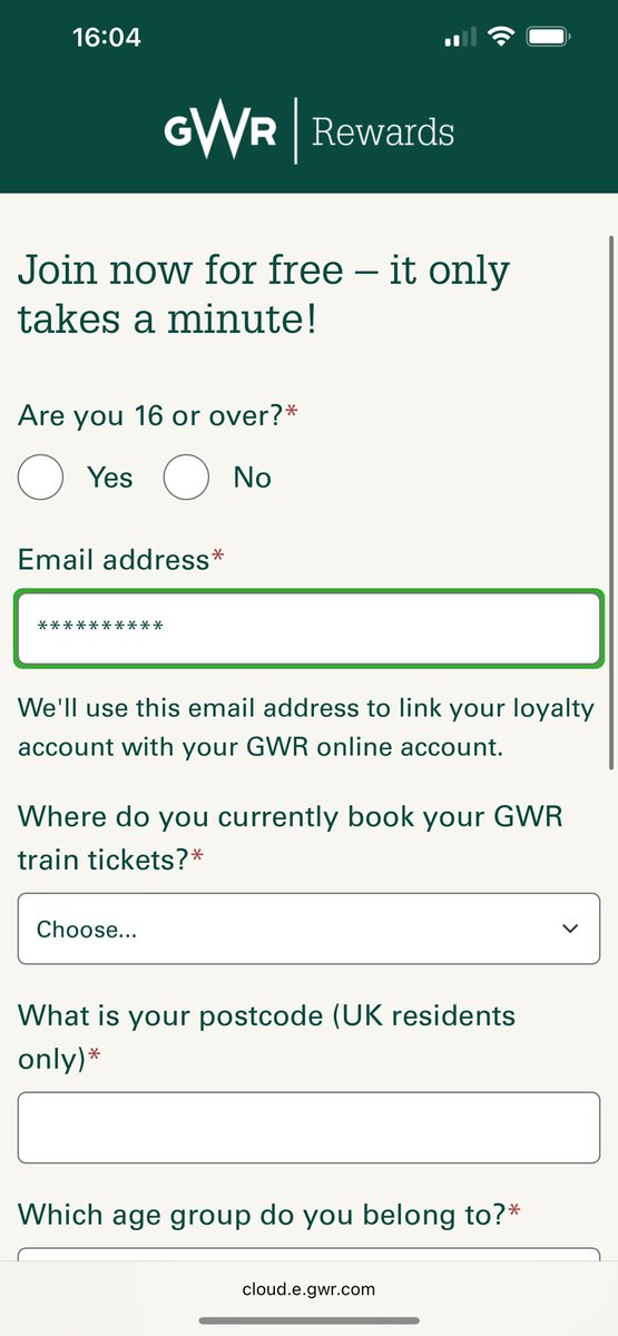 Mabel_Axford's tweet photo. @GWRHelp just tried to sign up to rewards from your latest email, but the email box isn’t fillable… https://t.co/lYdy7aarJk