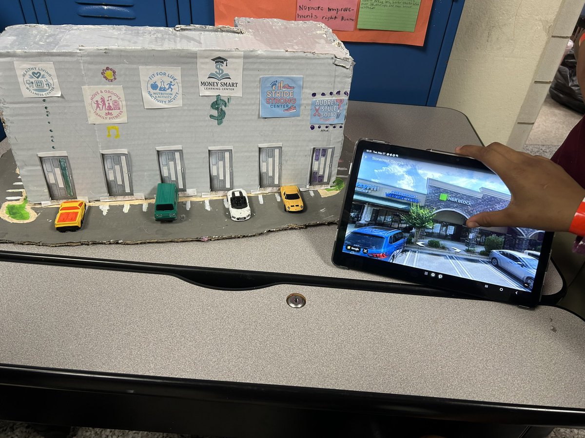 wrightway99's tweet image. It’s that time again! #ChampionThemeMS held their Spring Showcase. From research on strawberries grown in their garden to reimagining local cities, the 👨🏽‍🎓👩‍🎓 worked collaboratively to showcase their #PBL projects.

@DCSDSTEM 
@MrRhodesOffice 
@DeKalbSchools 
#stemlife